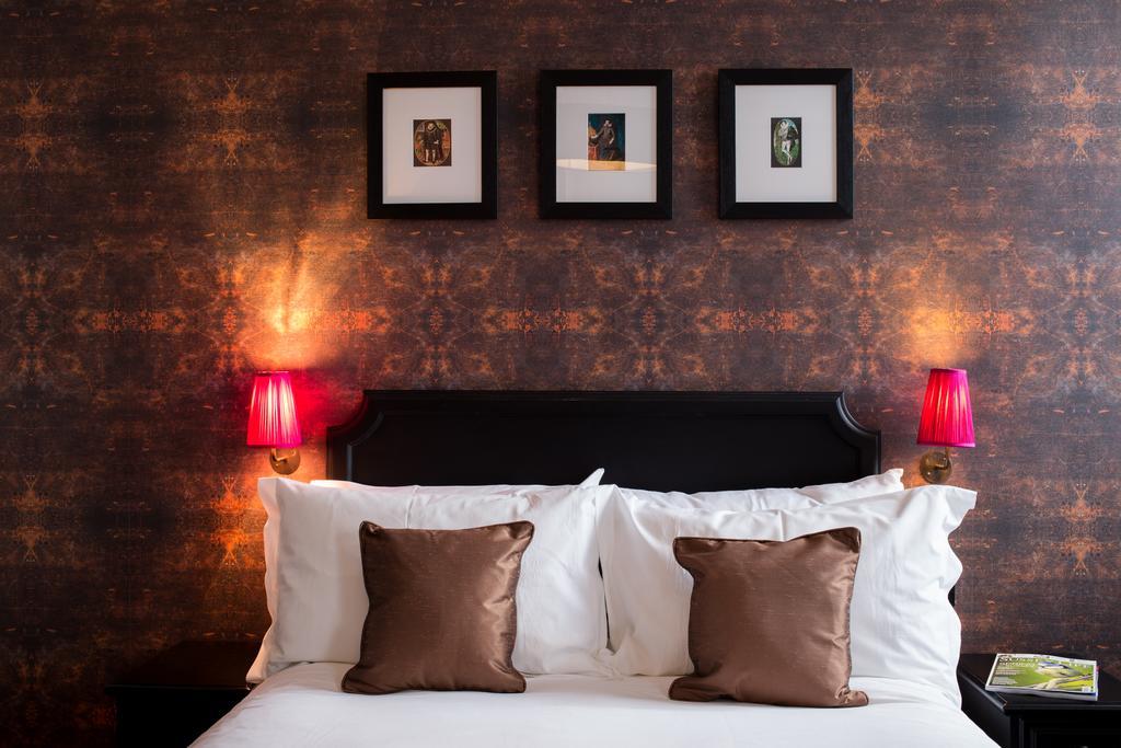 The Star Hotel Alfriston Room photo